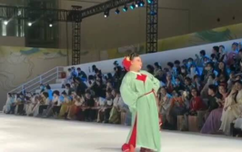 年画汉服小姐姐图片,年画汉服小姐姐的古典美